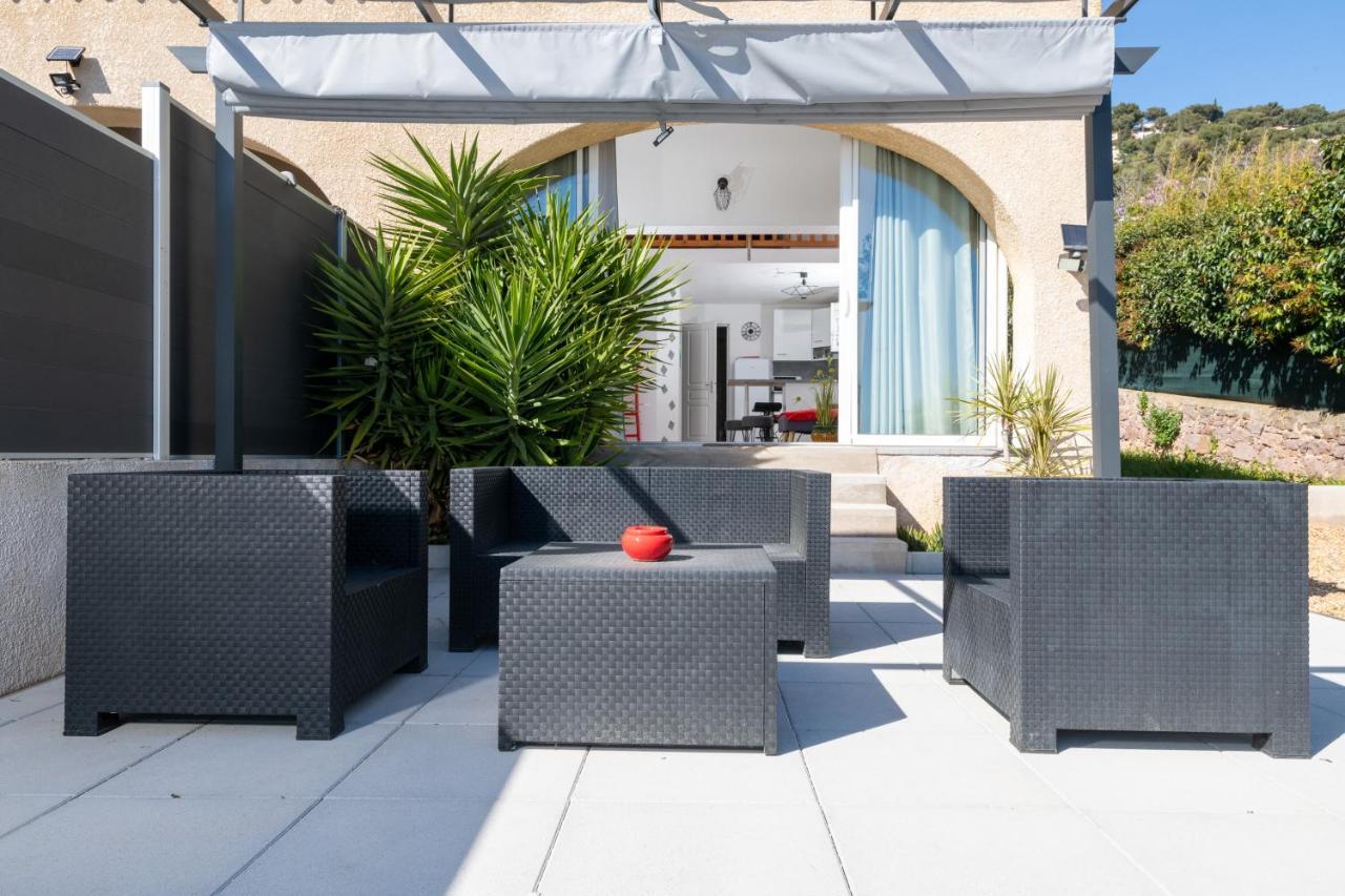 Face A La Mer Superbe Villa Terrasse Barbecue Le Pradet Carqueiranne Dış mekan fotoğraf